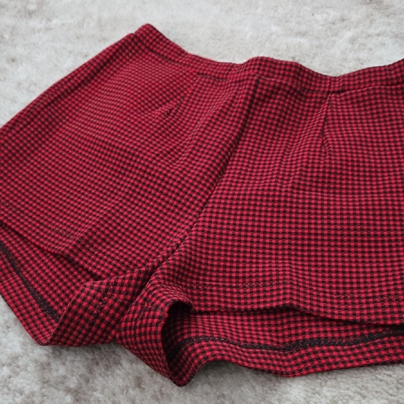 Glumann Helanca Stylish Red Checkered Women's Shorts Size Small - Picture 5 of 9